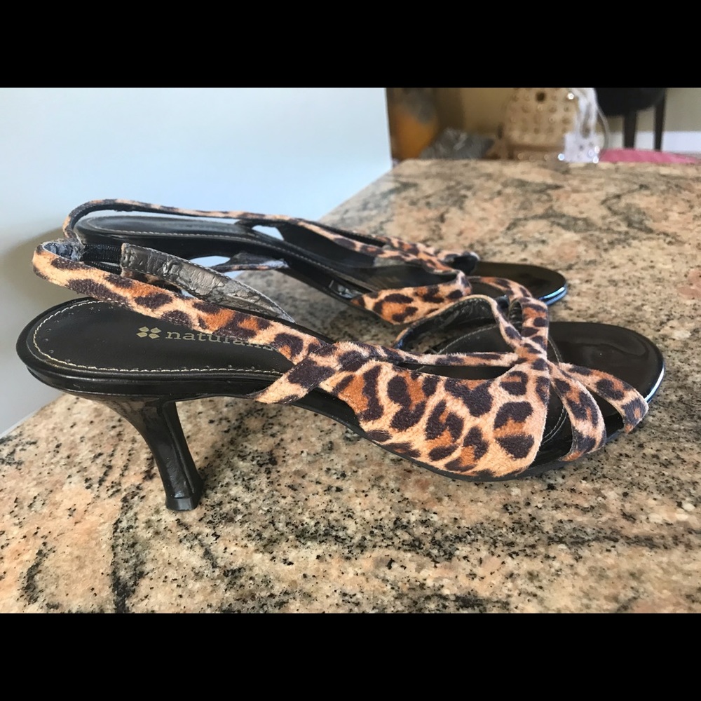 Naturalizer Leopard Print Prissy Slingbacks - Picture 3 of 8